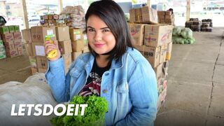 Dagadék brazil milf muffja mélyen megdöngetve xiomarától