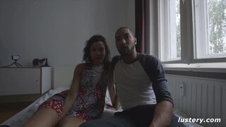Miriam Prado vadul csipázza a közterületi dugást