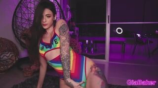 Gia_baker bájos tánca és vad masztija webkamerán
